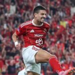 طاهر محمد طاهر لاعب الأهلي المصري