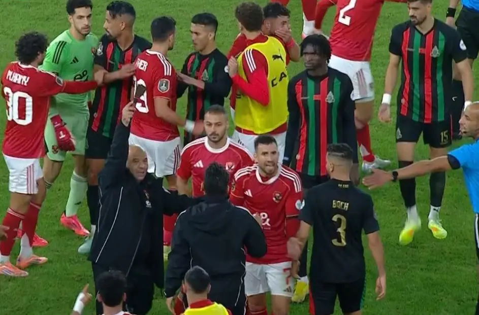 مباراة اﻷهلي والجيش الملكي