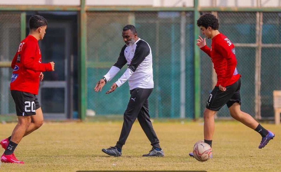 أحمد الكأس مدرب منتخب مصر للناشئين