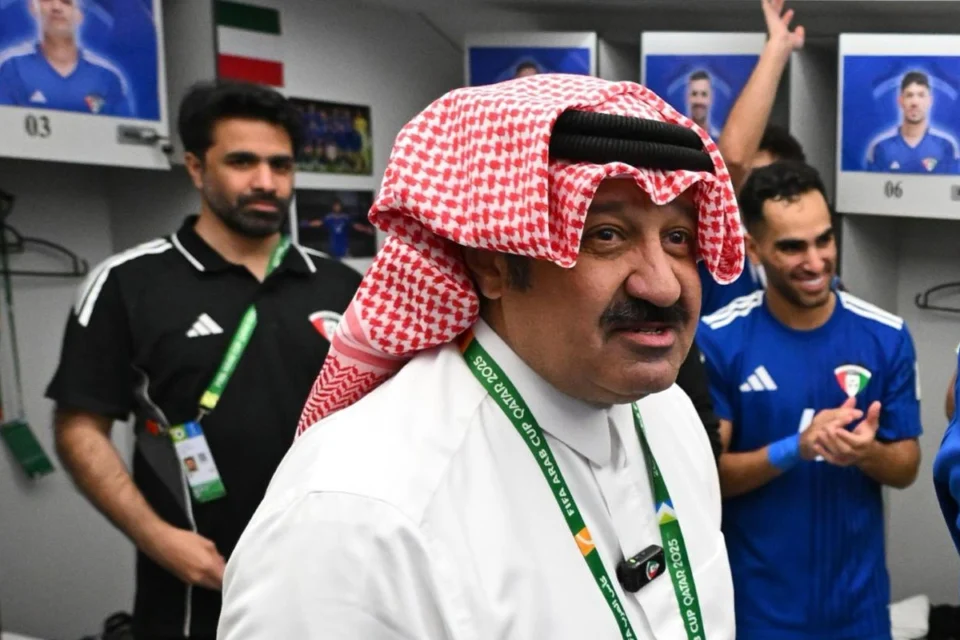 الشيخ أحمد اليوسف رئيس الاتحاد الكويتي لكرة القدم