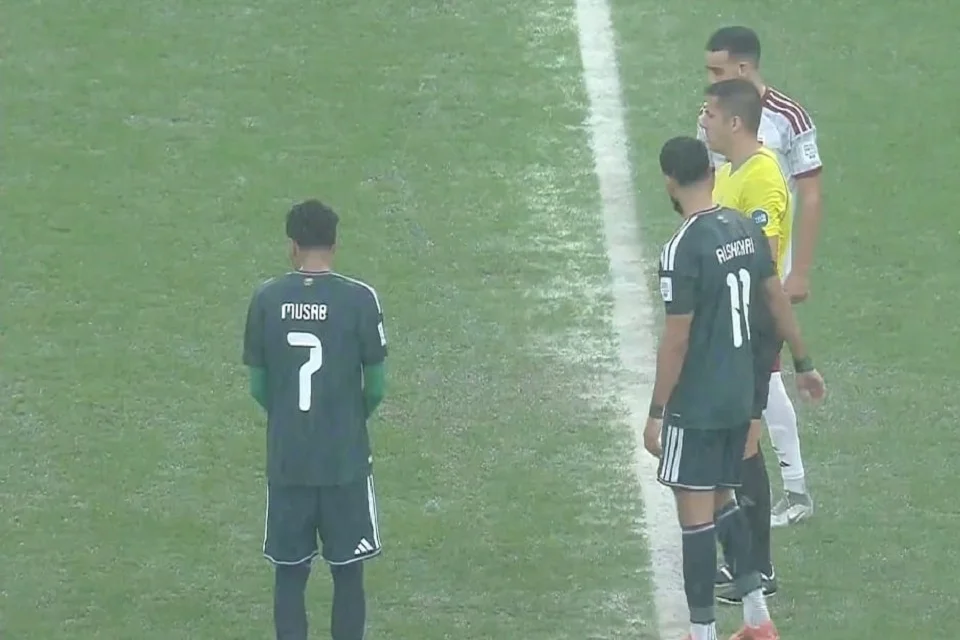 استئناف مباراة السعودية والإمارات