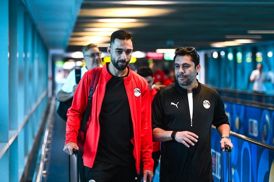 عمرو السولية لاعب منتخب مصر وأحمد حسن مدير المنتخب