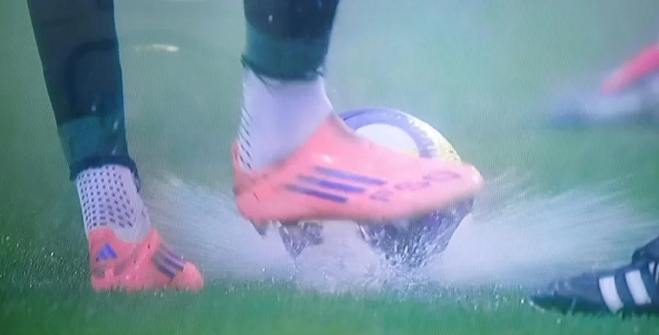 ملعب مياراة السعودي والإمارات