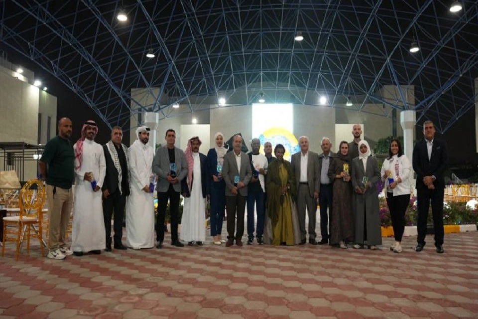 الوفود المشاركة في بطولة غرب آسيا للطائرة