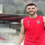 غيلاس غناوي لاعب القادسية الجديد