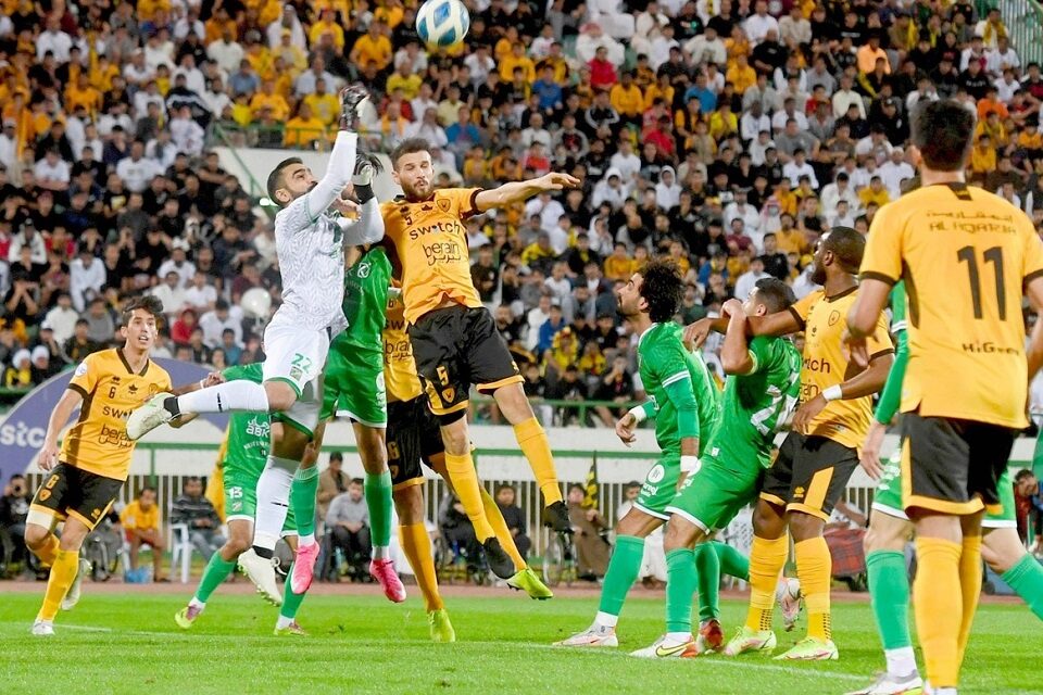 مباراة القادسية ضد العربي