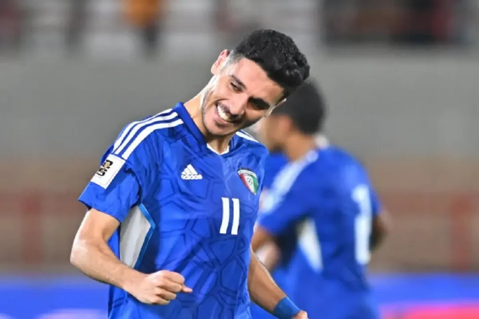 عيد الرشيدي لاعب منتخب الكويت