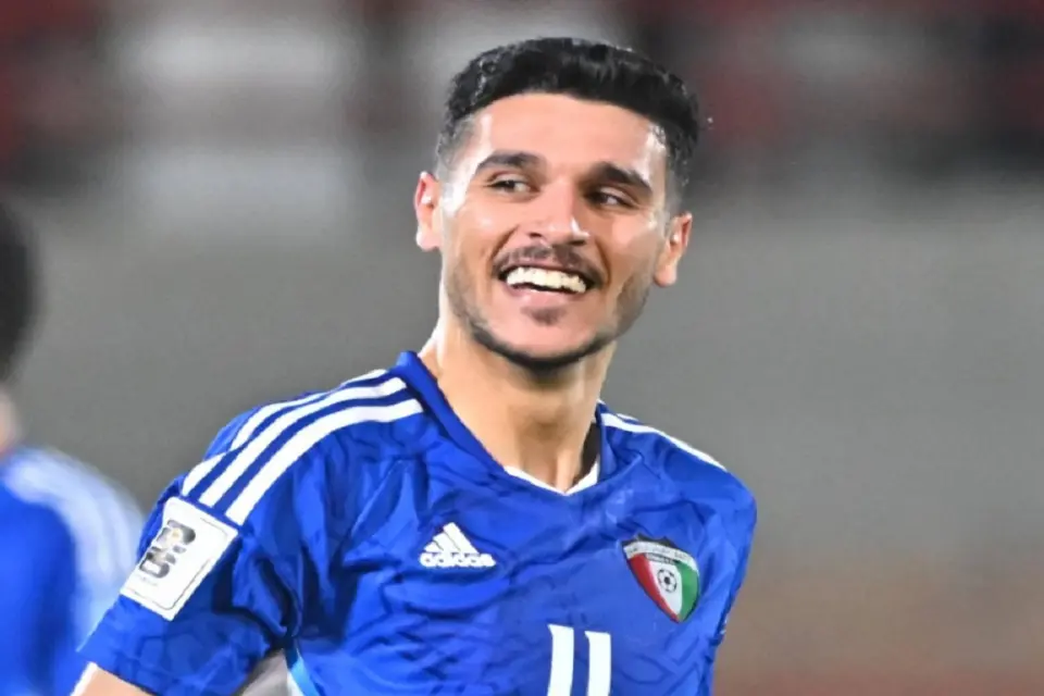 عيد الرشيدي لاعب منتخب الكويت الوطني