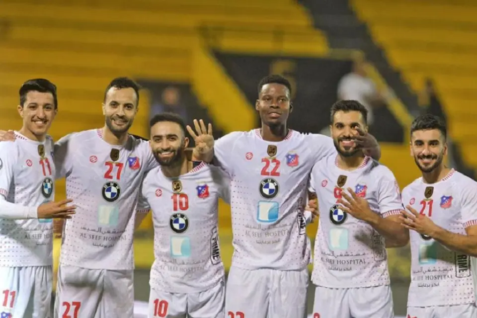 فريق الكويت يواجه خيطان
