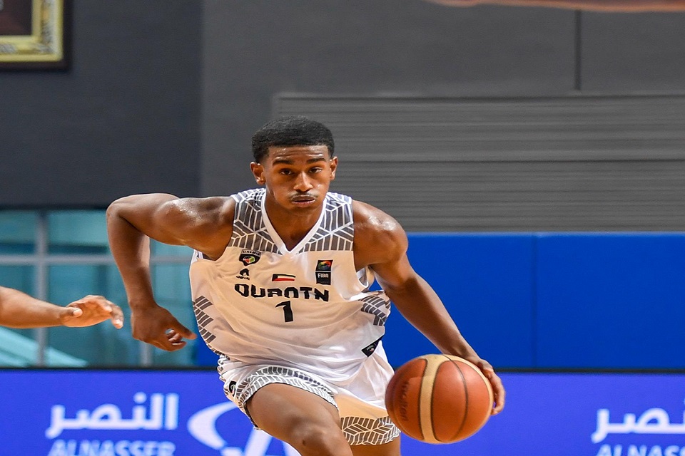 لاعب فريق القرين لكرة السلة
