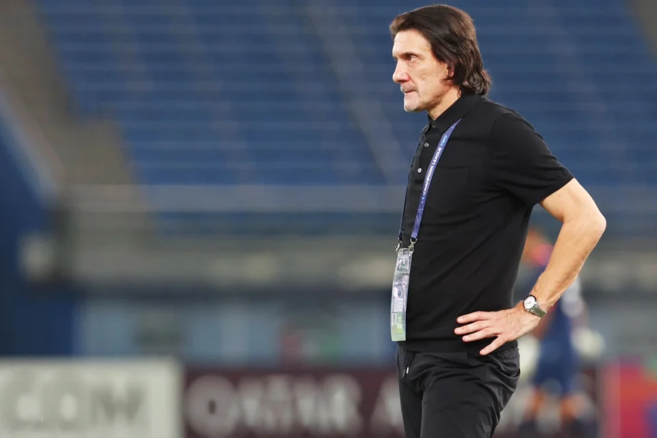 نيبوشا مدرب نادي الكويت