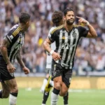 هالك صاحب الـ 39 عاما لاعب أتليتكو مينيرو