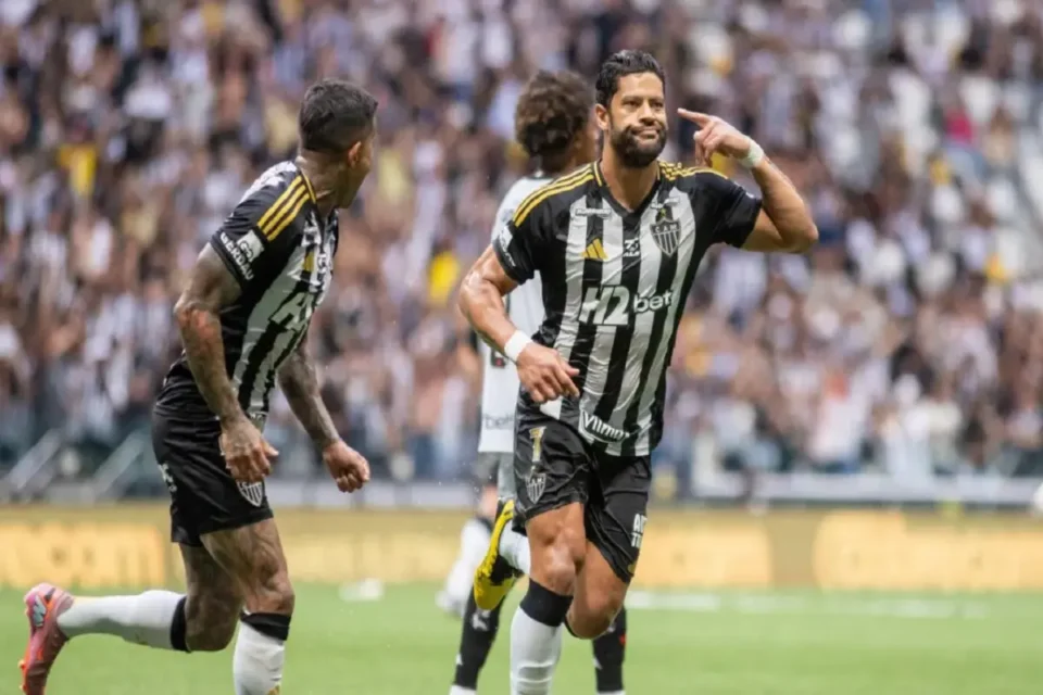 هالك صاحب الـ 39 عاما لاعب أتليتكو مينيرو