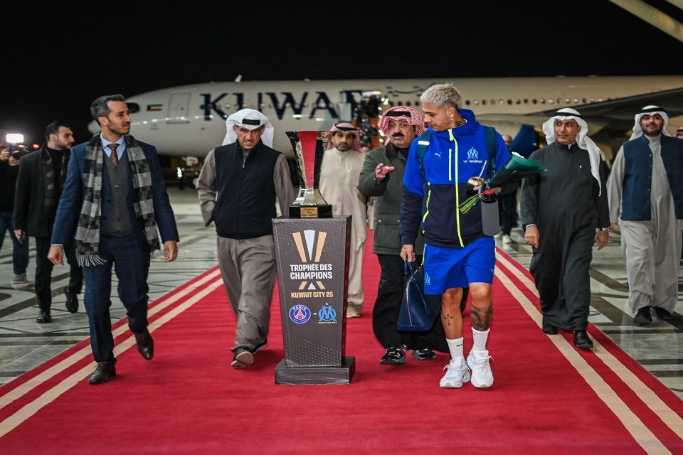 وصول وفد مارسيليا الفرنسي إلى الكويت