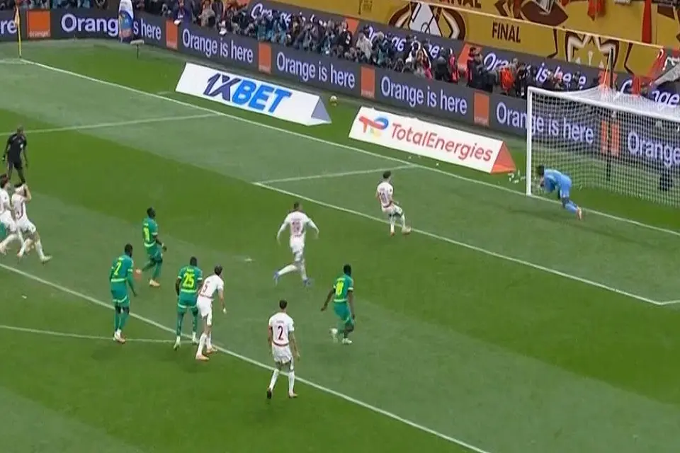إبراهيم دياز يهدر ركلة جزاء على طريقة بانينكا