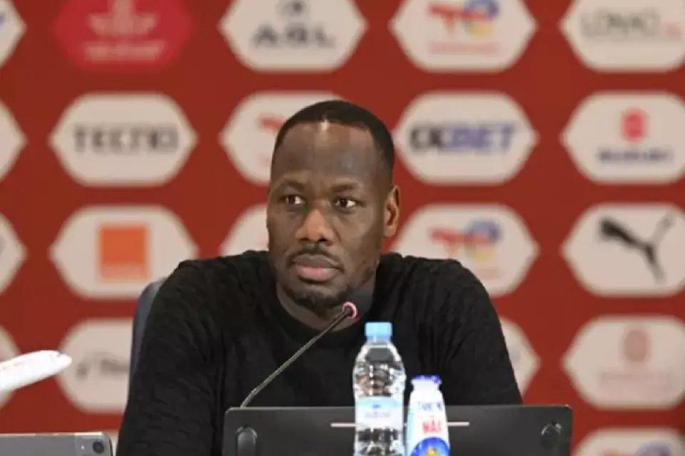 بابي ثياو المدير الفني لفريق السنغال