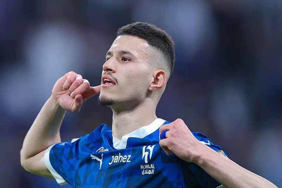 عبدالله الحمدان لاعب الهلال