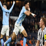 عمر مرموش من مباراة السيتي ونيوكاسل يونايتد