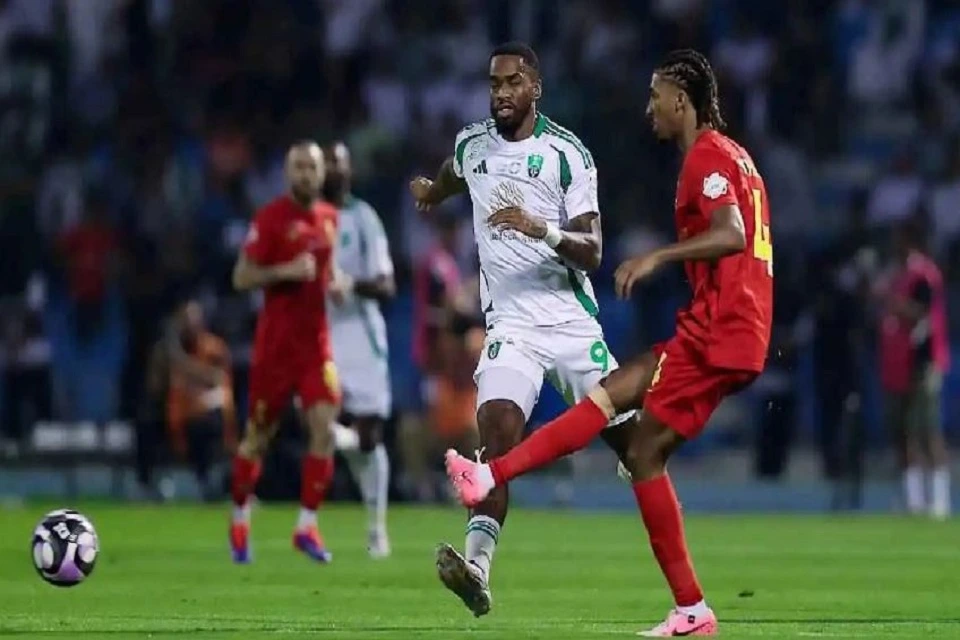 الأهلي والقادسية السعودي