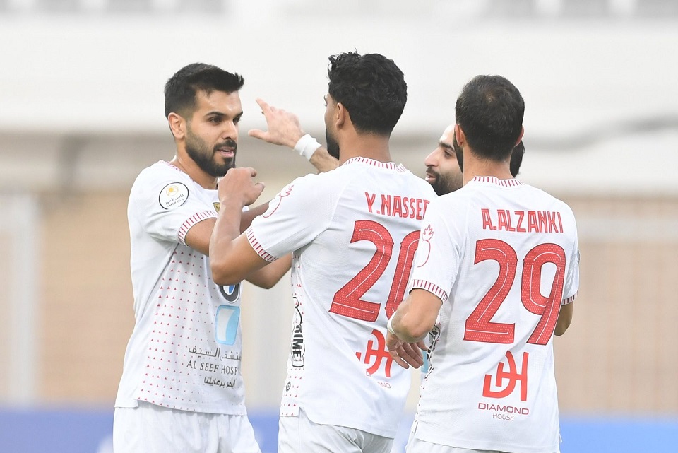 فريق الكويت متصدر الترتيب