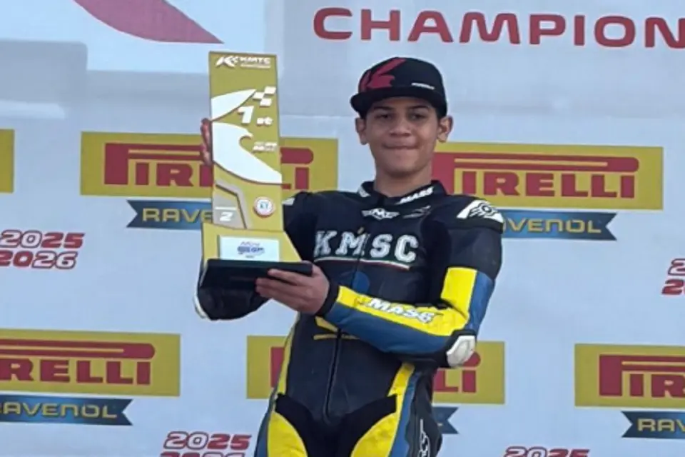 أدم الحداد بطل الدراجات النارية