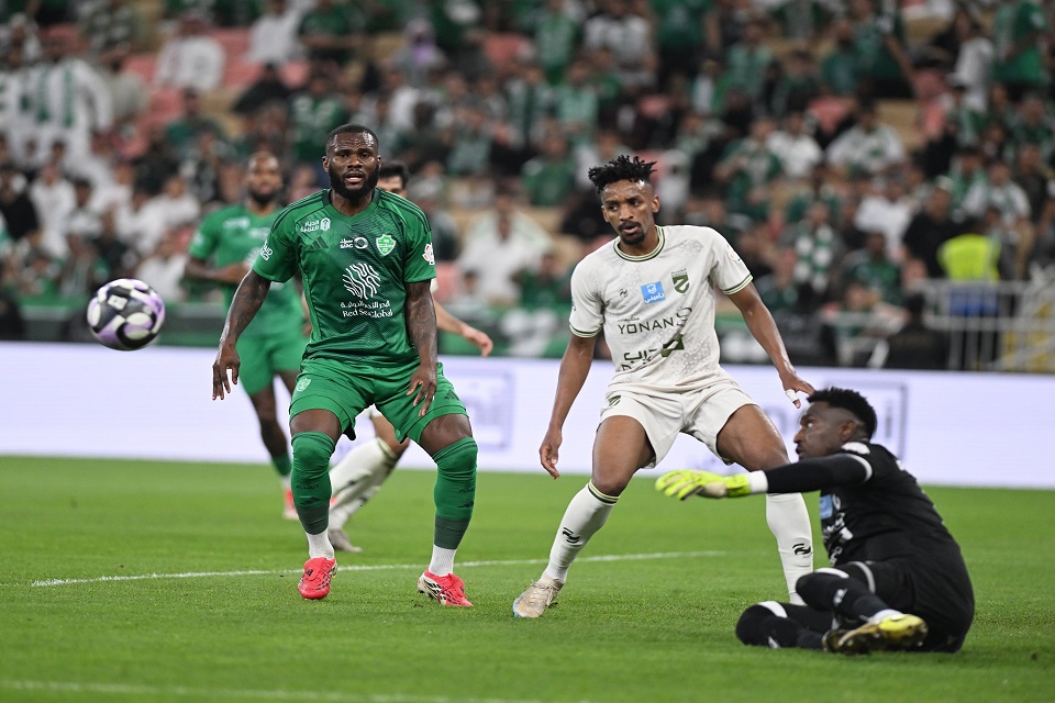 الأهلي ضد الحزم