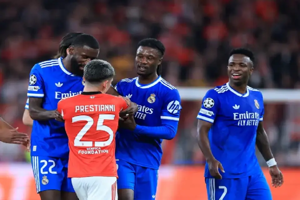 بريستياني وفينيسيوس جونيور