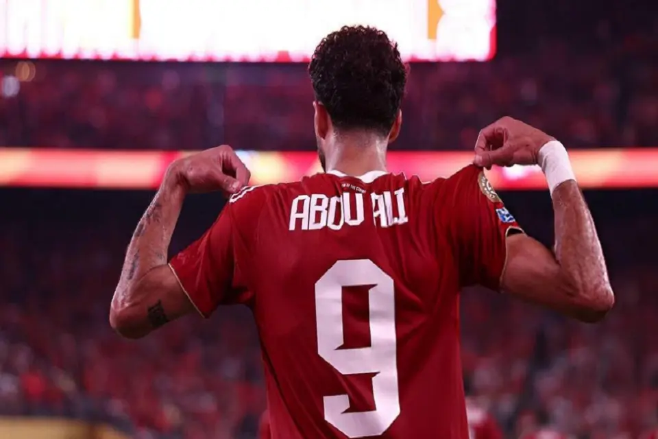 الفلسطيني وسام أبو علي لاعب الأهلي السابق